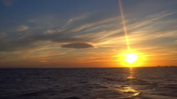Tengeri Óceán Naplemente Napkelte Nap Víz Beach Táj Felhők Horizon — Stock videók