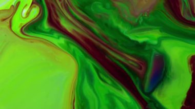 Psikedelik renkli renkli resimlerle soyut bir arkaplan. Sıvı boyanın hareket edip yavaşça kaymasıyla organik etki. Dönüyor ve yayılıyor.