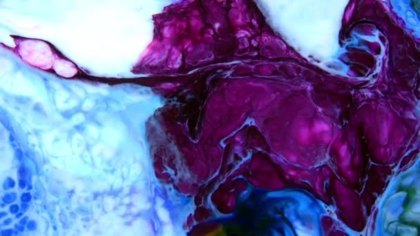 Propagation d'encre de chaos colorée dans le mouvement de turbulence liquide 