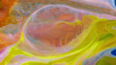 Renkli Kaos Mürekkebi Sıvı Türbülans Hareketinde Yayıldı 