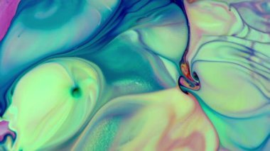 Renkli Kaos Mürekkebi Sıvı Türbülans Hareketinde Yayıldı 