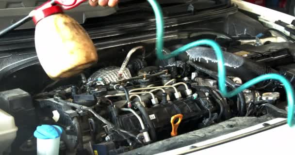 Curățarea Motorului După Repararea Motorului Auto — Videoclip de stoc