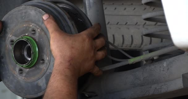 Discos Freio Usados Almofadas Freio Uma Oficina Reparação Automóveis — Vídeo de Stock