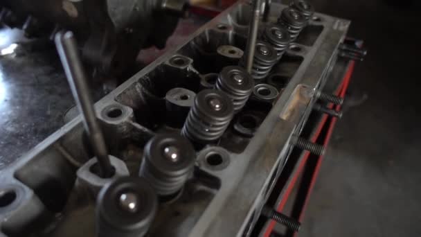Tiro Dolly Muito Agradável Filmagem Bloco Motor Carro — Vídeo de Stock