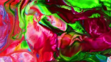 Bu video, yavaş çekimde yayılan koyu renkli boya karışımının aşırı yakın çekim görüntülerini içeriyor. Hareket grafiklerinde bileşik element olarak ve özel görsel efektlerde organik arka plan olarak kullanılabilir.