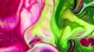 Bu stok videosunda renkli sıvı boya karışımının yüzeye yayılması ve şişmesi var. Vloglar, filmler, belgeseller gibi birçok video projesinde kullanılabilecek güzel bir doku tasarımı..