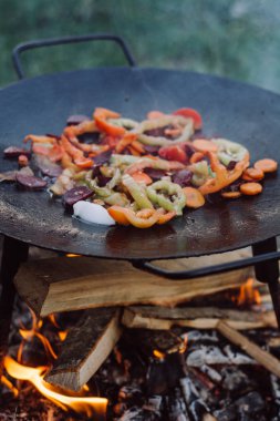 Açık kavurma sebze.