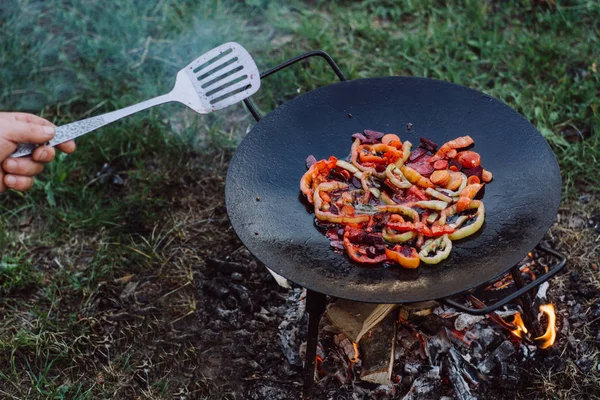 屋外で焙煎野菜 — ストック写真