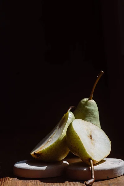 어두운 배경에 — 스톡 사진