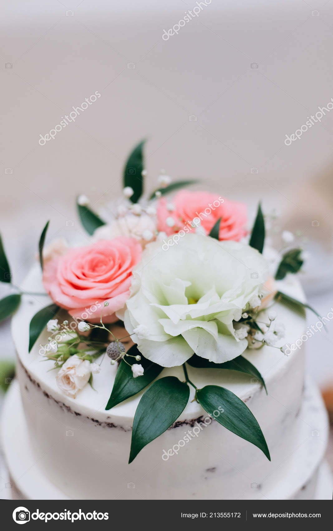 Red And White Roses Wedding Cake Wedding Cake Red White Flowers