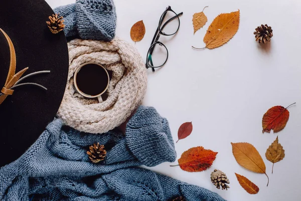 Flat Lay View Autumn Leaves Tartan Textured Blue Sweater White — Stock Photo, Image