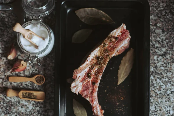 Raw Meat Metal Box Dark Background — Stock Photo, Image