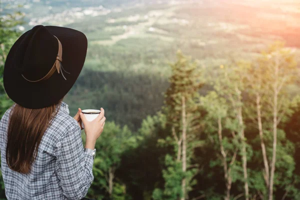 Woman Traveler Pours Coffee View Mountain Landscape Sunrise Concept Adventure — Stock Photo, Image