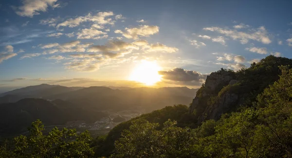 Sunrise Dağları