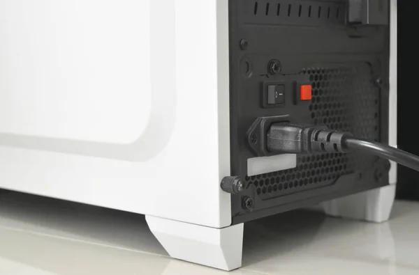Arka beyaz Cpu ve metin için boş alan ile siyah konnektör .