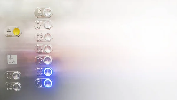 Kontrol düğmeleri iç Asansör var metin için Engelli ve boş değil yer için braille paneli .