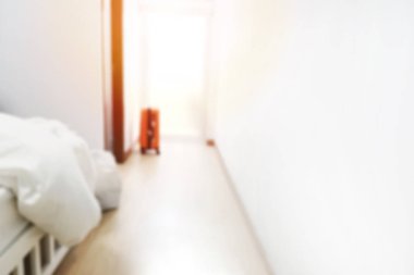 Arka plan bulanıklık otel odasında sabah sıcak bir atmosfer ve metin için boş yer