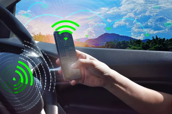 Visão Interna Auto Comando Automático Condução Com Smartphone Tecnologia Carro — Fotografia de Stock