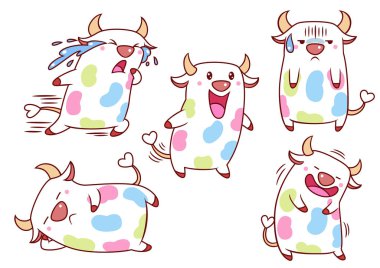 Farklı pozlar renk lekeleri ile sevimli karikatür inekler seti.