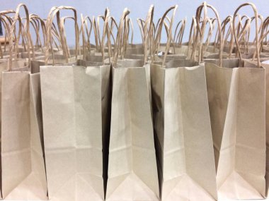 Kağıt çanta çevre yardım.