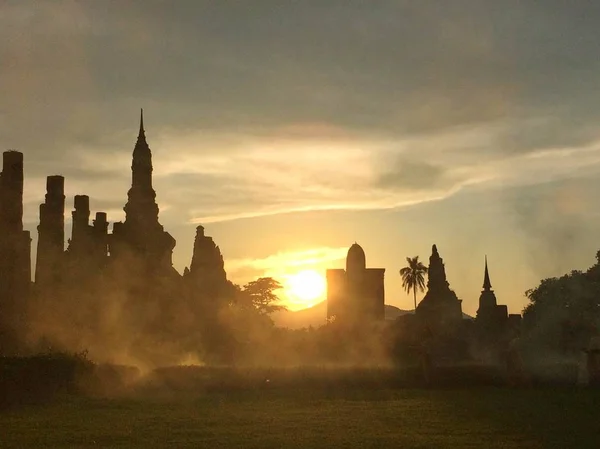 Coucher Soleil Dernière Lumière Jour Dans Parc Historique Sukhothai — Photo