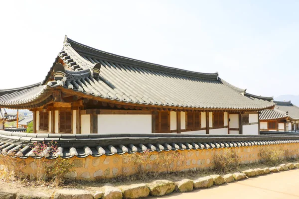 Στέγη Του Βουδιστικού Ναού Στην Κορέα Παραδοσιακή Ανατολίτικη Αρχιτεκτονική Εξωτερικού — Φωτογραφία Αρχείου