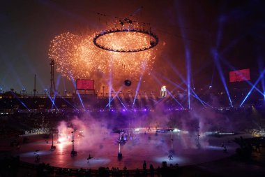 PYEONGCHANG, Güney Kore - 9 Şubat 2018: 2018 Kış Olimpiyatları Açılış Töreni. Olimpiyat Oyunları 2018, PyeongChang Olimpiyat Stadyumu 'nda renkli bir törenle resmen açıldı.