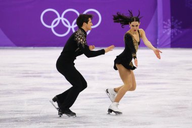 Tarihleri, Güney Kore - 11 Şubat 2018: İki kez Olimpiyat şampiyonu takım olay buz dansı kısa dans 2018 Kış Olimpiyat Oyunları'nda Tessa Virtue ve Scott Moir Kanada gerçekleştirilebileceğinizi