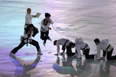 PYEONGCHANG, Güney Kore - 9 Şubat 2018: Pyeongchang Olimpiyat Stadyumu 'ndaki Pyeongchang 2018 Olimpiyat Kış Oyunları' ndaki açılış töreninden önce Kuzey-Güney tekvando takımı sahne aldı.