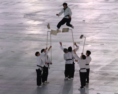PYEONGCHANG, Güney Kore - 9 Şubat 2018: Pyeongchang Olimpiyat Stadyumu 'ndaki Pyeongchang 2018 Olimpiyat Kış Oyunları' ndaki açılış töreninden önce Kuzey-Güney tekvando takımı sahne aldı.