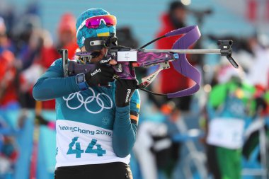 Pyeongchang, Güney Kore - 15 Şubat 2018: Olimpiyat şampiyonu Valj Semerenko Ukrayna Biatlon içinde kadınlar'ın rekabet 15km bireysel 2018 Kış Olimpiyatları Alpensia Biatlon Merkezi