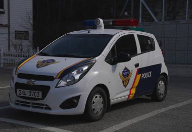 Samcheok, Güney Kore - 17 Şubat 2018: Güney Kore Ulusal polis arabası Samcheok, Güney Kore