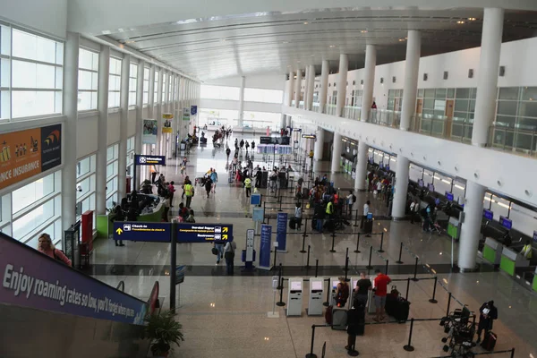 Osbourn, Antigua ve Barbuda - 14 Haziran 2018: Terminal iç V. C. kuş Uluslararası Havalimanı Antigua