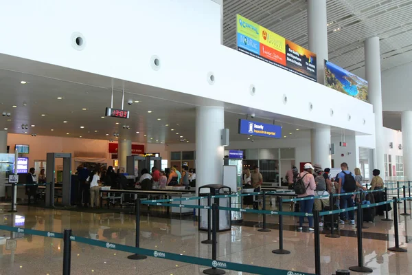 Osbourn Antigua Barbuda Junho 2018 Terminal Interior Aeroporto Internacional Bird — Fotografia de Stock