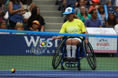 New York - 26 Ağustos 2017: Çocuklar oyun mini tenis ve tekerlekli sandalye tenisi 2017 sırasında Arthur Ashe çocukların gün Billie Jean King Ulusal Tenis Merkezi New York'ta