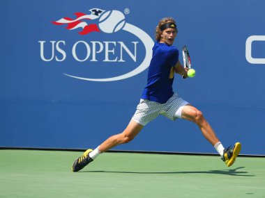 New York - 26 Ağustos 2017: Profesyonel tenis oyuncusu Alexander Zverev Almanya'nın pratik 2017 bize açık Billie Jean King Ulusal Tenis Merkezi