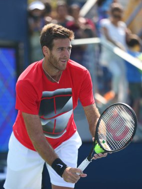 New York - 26 Ağustos 2017: Grand Slam şampiyonu Juan Martin del Potro pratik 2017 bize açık Billie Jean King Ulusal tenis merkezi Arjantin