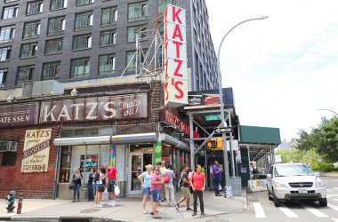 NEW YORK - JUNE 21, 2018: Historical Katz's Delicatessen (est. 1888), a famous restaurant, known for its Pastrami sandwiches in Lower East Side in Manhattan clipart