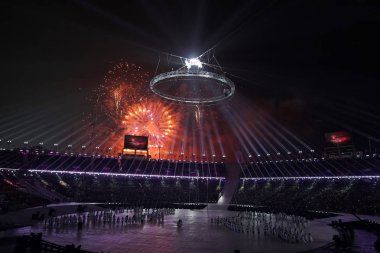 PYEONGCHANG, Güney Kore - 9 Şubat 2018: 2018 Kış Olimpiyatları Açılış Töreni. Olimpiyat Oyunları 2018, PyeongChang Olimpiyat Stadyumu 'nda renkli bir törenle resmen açıldı.