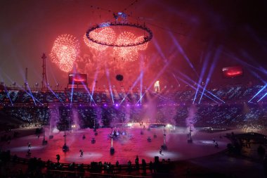 PYEONGCHANG, Güney Kore - 9 Şubat 2018: 2018 Kış Olimpiyatları Açılış Töreni. Olimpiyat Oyunları 2018, PyeongChang Olimpiyat Stadyumu 'nda renkli bir törenle resmen açıldı.