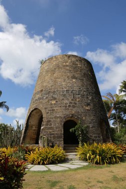 Eski şeker fabrikasında Karayipler