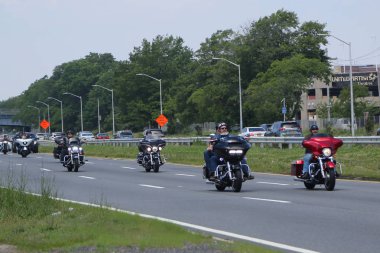 Brooklyn, New York - 24 Haziran 2018: bisikletçileri Belt Parkway Brooklyn.