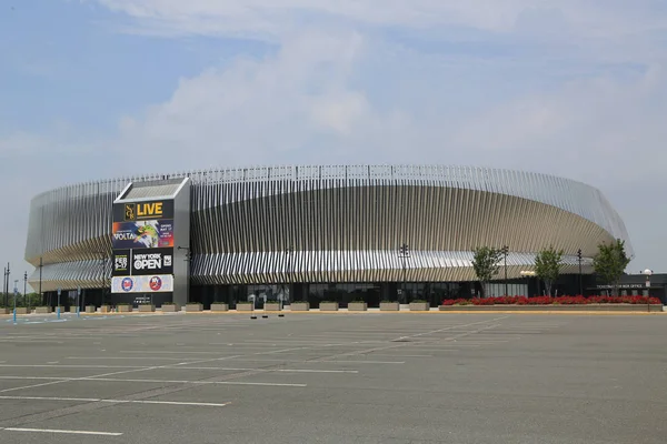 Uniondale, New York - 24 Haziran 2018: yakın zamanda yenilenmiş Nassau Veterans Memorial Coliseum Uniondale, NY. Long Island'da bir çok amaçlı kapalı arena olduğunu 