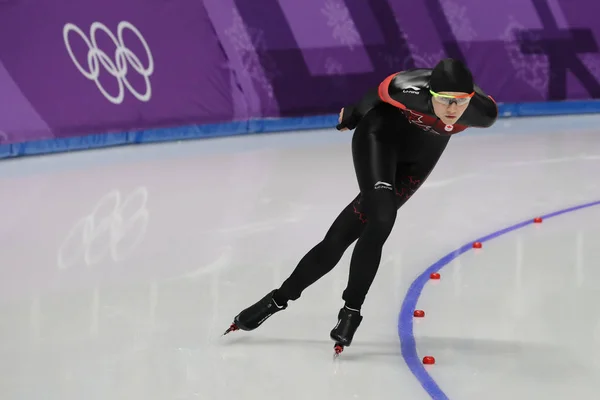 南朝鮮 2018 レディースで競合しているカナダのイザベル メルマガ楕円形の江陵で 2018 冬季オリンピックでスピード スケート 5000 メートル — ストック写真