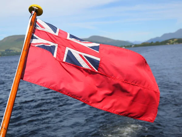 Brit Piros Zászló Jelző Zászló Repült Brit Kereskedő Vagy Személyhajók — Stock Fotó