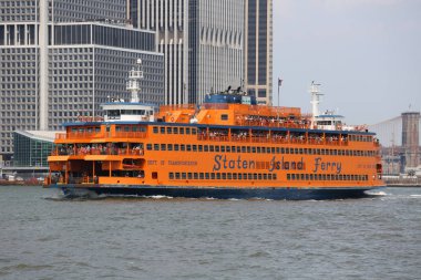 New York - 5 Temmuz 2015: Staten Adası feribot New York Harbor