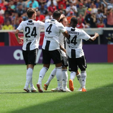 Harrison, Nj - 28 Temmuz 2018: Luca Clemenza #38 gol Juventus karşı Benfica için 2018 Uluslararası Şampiyonlar Kupası oyun Red Bull Stadyumu'nda scores sonra takımı Juventus kutluyor 
