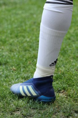 Harrison, Nj - 28 Temmuz 2018: Profesyonel futbol oyuncusu Juventus vs Benfica oyunu 2018 Uluslararası Şampiyonlar Kupası Red Bull Stadyumu'nda sırasında Adidas ayakkabısı giyer 