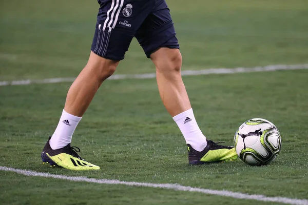 East Rutherford Srpna 2018 Profesionální Fotbalista Nosí Kopačky Adidas Real — Stock fotografie