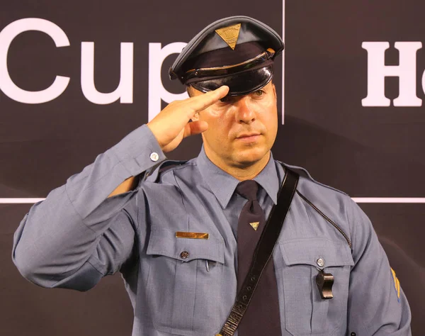 East Rutherford August 2018 New Jersey State Police Officer Salutes — Stock Photo, Image